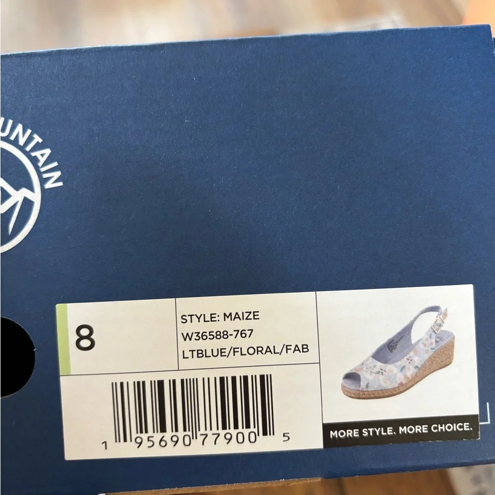 WHITE MOUNTAIN Women's Maize Espadrille Wedge Sandals in Blue Floral (8) (NWT)
